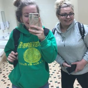 Meet your Posher, Maddie